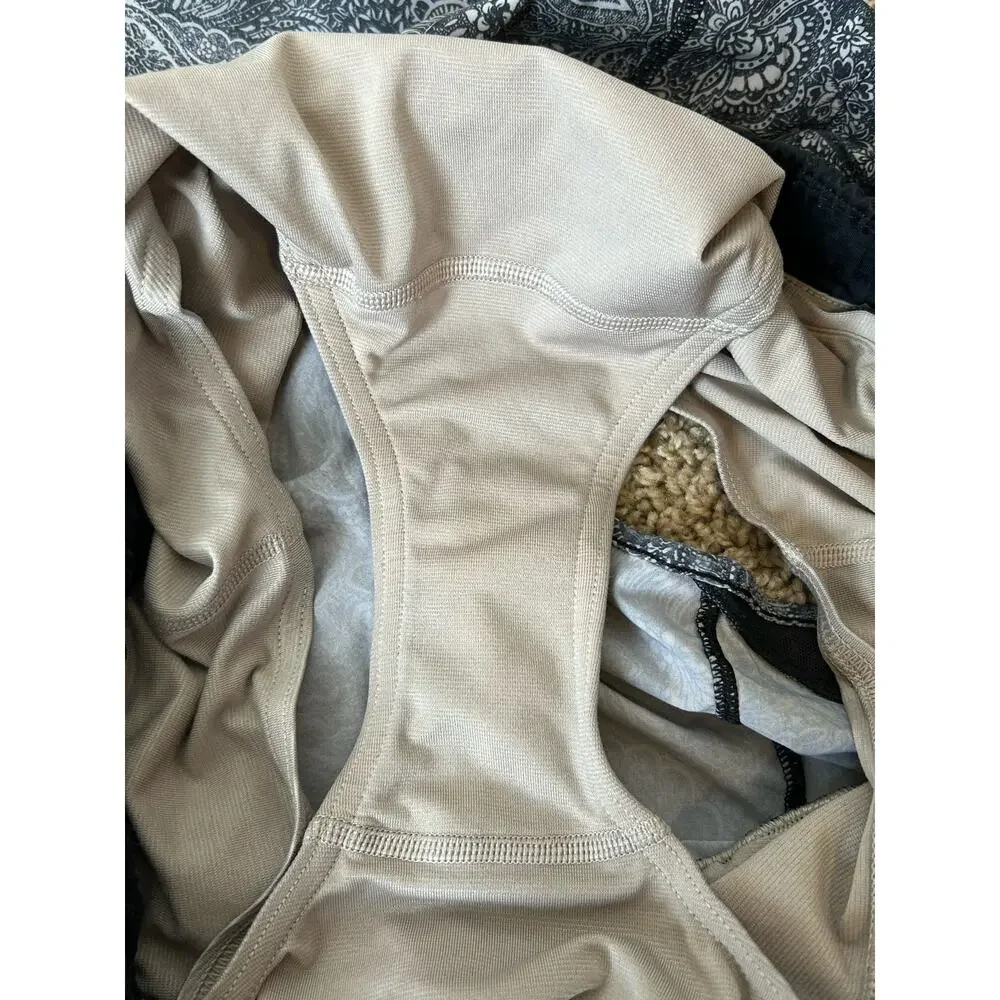 Lululemon Hotty Hot 4